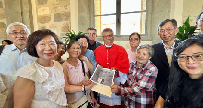 Well wishes from Hong Kong delegation to consistory