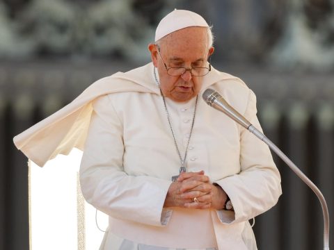 Pope prays for ‘just peace’ in Middle East and Ukraine