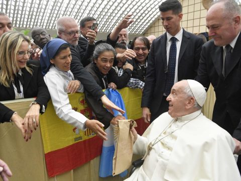 Shrines should be places of ‘superabundant’ mercy, pope says