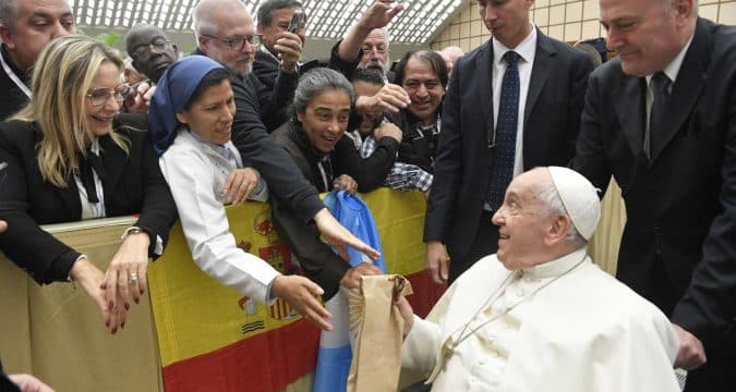 Shrines should be places of ‘superabundant’ mercy, pope says