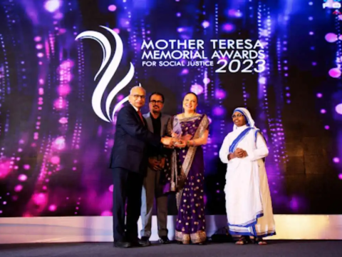 Peacemaker receives Mother Teresa award