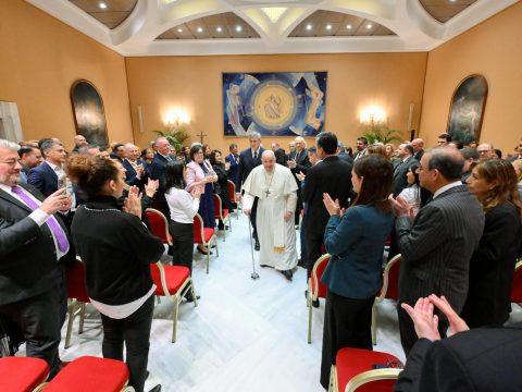 Pope reports on his health and why he did not go to Dubai