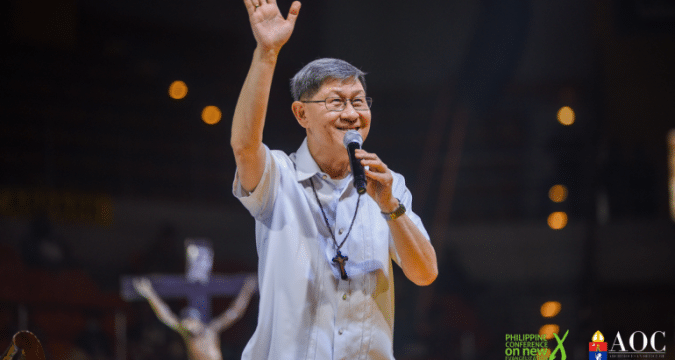 Walking with God means walking in humility, Cardinal Tagle says