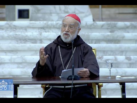 Papal preacher warns of rise in overly academic theology
