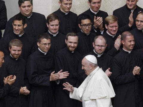 In a hostile world, the vocation of Christians is to hope, pope says