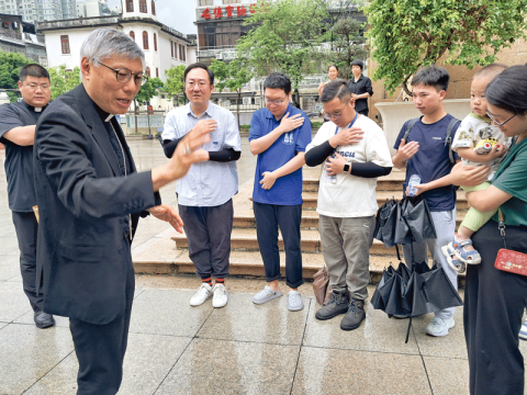 Diocese of Hong Kong on bridge-building trip to Guangdong