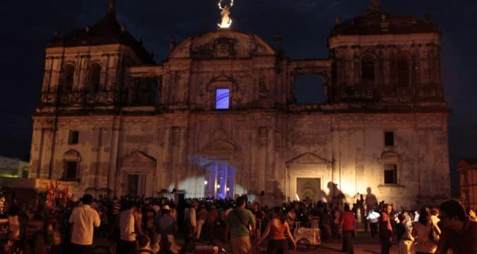 Nicaraguan dictatorship takes to profaning churches