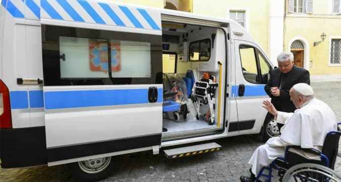 Pope donates another ambulance to Ukraine