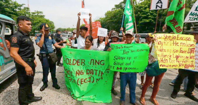 Farmers slam glacial pace of Philippine agrarian land reform