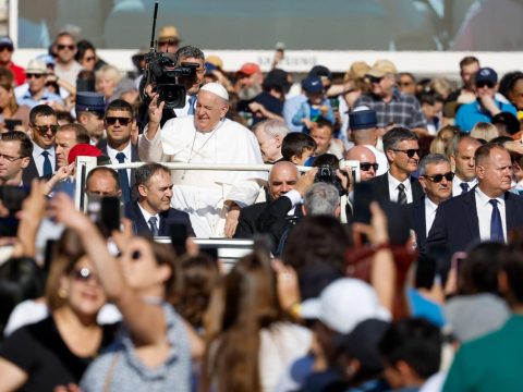 Pope calls drug traffickers ‘murderers,’ pushes against legalisation