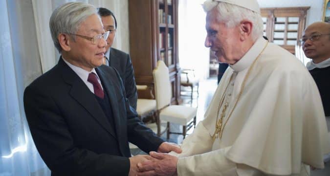 Pope sends condolences on death of Vietnamese leader