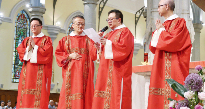 Four new permanent deacons ordained for Hong Kong