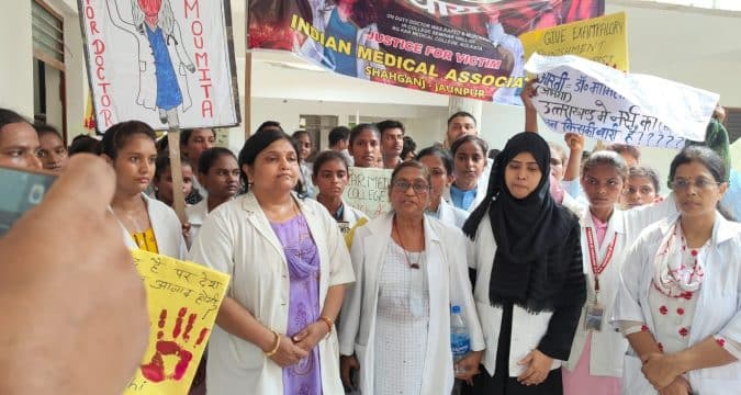 Indian bishops back doctors’ strike over rape and murder