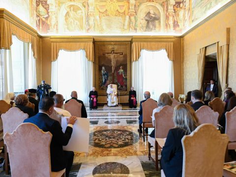 Pope joins calls for investigation into 2020 Beirut port explosion