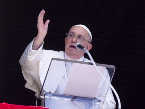 Pope expresses concern about religious freedom in Ukraine