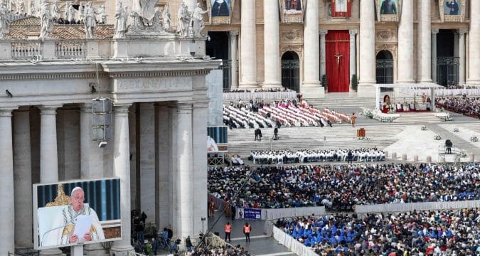 Saints served generously, creatively, pope says at canonisation Mass