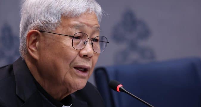 Priests need better formation in Church history to share gospel, pope says