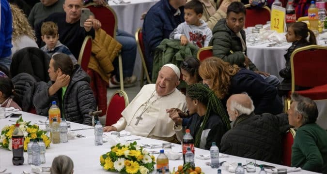 Pope calls on G20 to work for food equality and ending armed conflicts