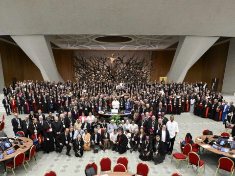Final synod document is magisterial and must be accepted, pope says