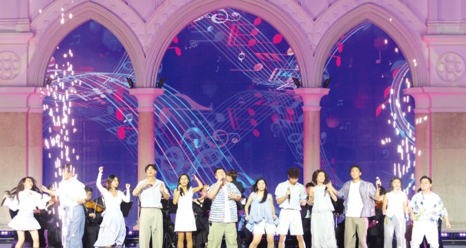 Young people shine in front of the cathedral