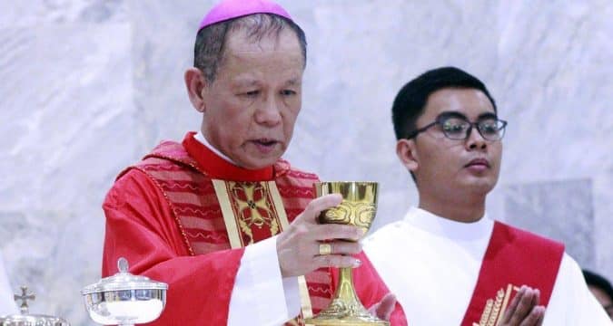 Amid political storm and urgent challenges, archbishop of Manila calls for unity