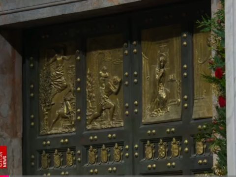 Pope Francis opens Holy Door, inaugurating Jubilee Year 2025
