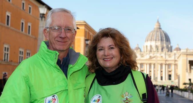 Jubilee volunteers to lead pilgrims across Holy Door