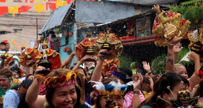 A sea of faith engulfs Philippine feast of the Santo Niño
