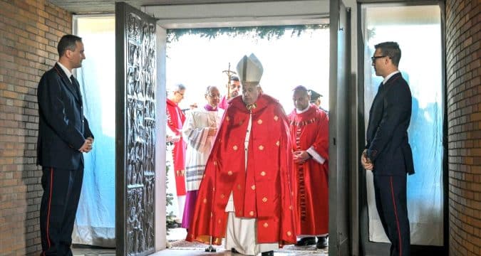 Don’t lose hope, pope says as he opens Holy Door at Rome prison