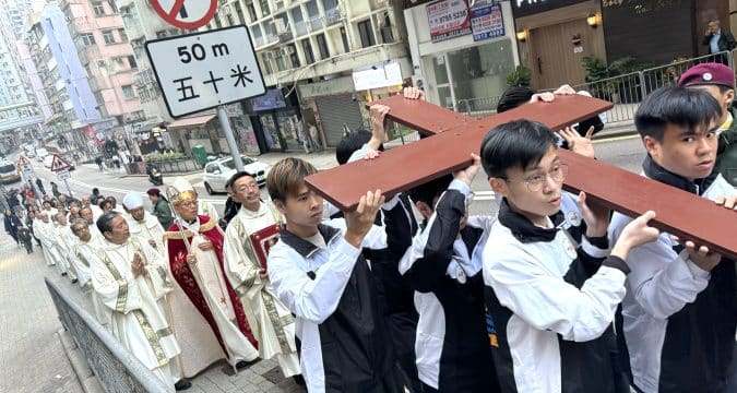 Bring hope to Hong Kong and beyond Cardinal urges as Jubliee Year starts