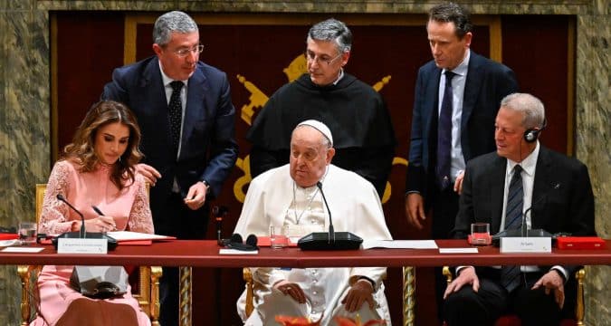 Pope will prepare papal document to help Church promote children’s rights