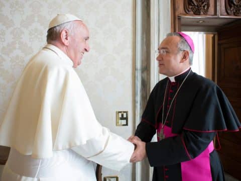In hospital, pope keeps working, appoints secretaries general for Vatican City, promulgates decrees for sainthood