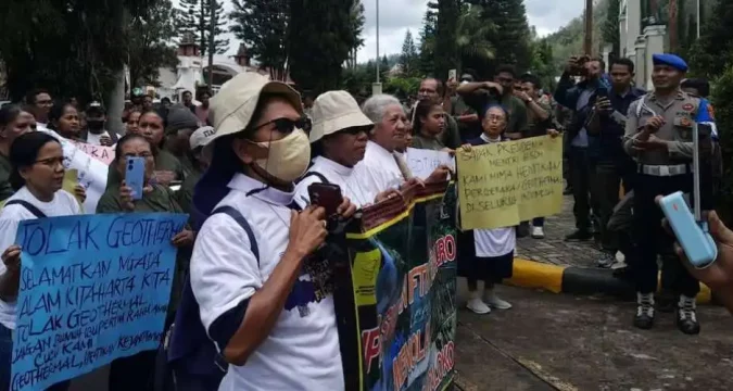 Priests and nuns in Indonesia join protest against geothermal project Priests and nuns in Indonesia join protest against geothermal project
