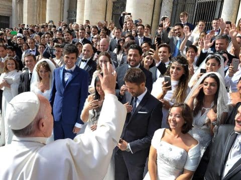 Let families know God loves them, Pope Leo says