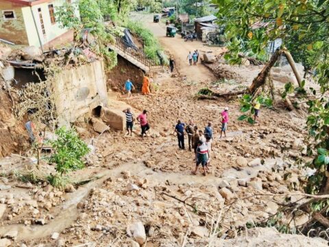 Rain forecasts raise fears in storm and flood-hit Indonesia, Sri Lanka