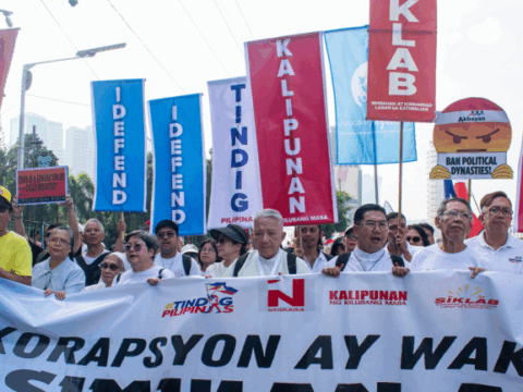 Trillion Peso March rejects corruption, calls for defence of democracy, demands change Trillion Peso March rejects corruption, calls for defence of democracy, demands change
