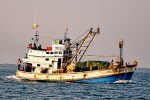 Fishing boat along Koh Samet, Thailand. Photo: Wikimedia/Philippe Gabriel, CC BY 2.0