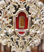 A reliquary containing what is believed to be a small fragment of Jesus’ crib. Photo: CNS