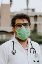 Pope prays for heroic personnel and priests caring for Covid-19 patients