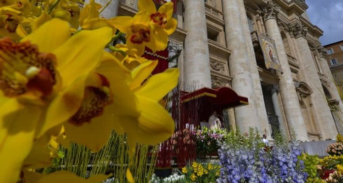 Easter Sunday Mass and ‘Urbi et Orbi’ celebrated by Pope Francis, 4.55pm, April 12, Hong Kong time (10am Rome)