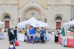 Stalls in front of St. Michael’s Cathedral in Qingdao. Screenshot: UCAN/from a video on ixigua.com