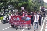 Students join Indonesian farmers in geothermal fight