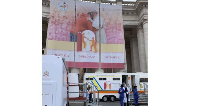 Vatican opens clinic in St. Peter’s Square for World Day of the Poor