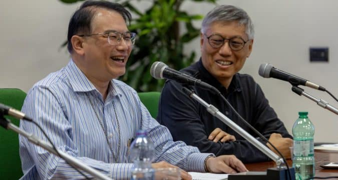 Anglican and Catholic bishops called to journey, grow and work together Anglican and Catholic bishops called to journey, grow and work together