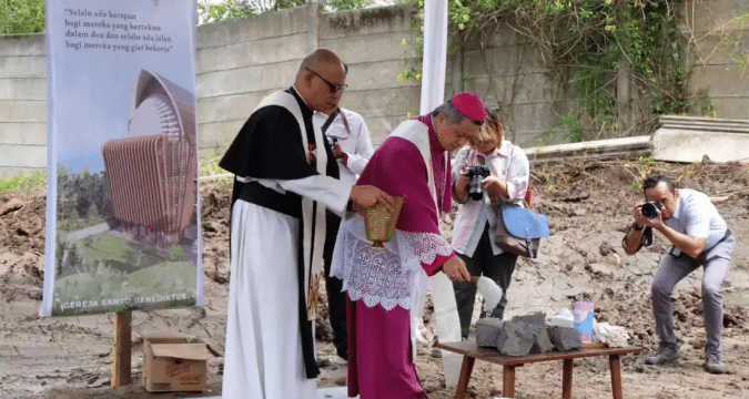 Indonesian diocese to build church after 15-year wait