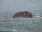 Fears of severe impact as oil spill reaches Philippine shoreline 