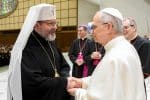 Meeting Eastern Catholics, pope pledges to be peacemaker