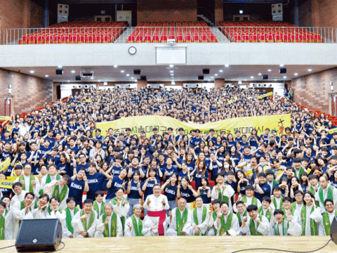 Send off Mass for over 1,000 youth pilgrims ahead of Jubilee of Youth in Rome