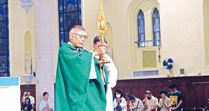 Over five thousand join Jubilee relic pilgrimage – a journey of hope with saints