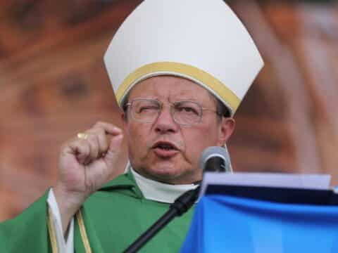 Poland’s government clashes with bishops over migration 